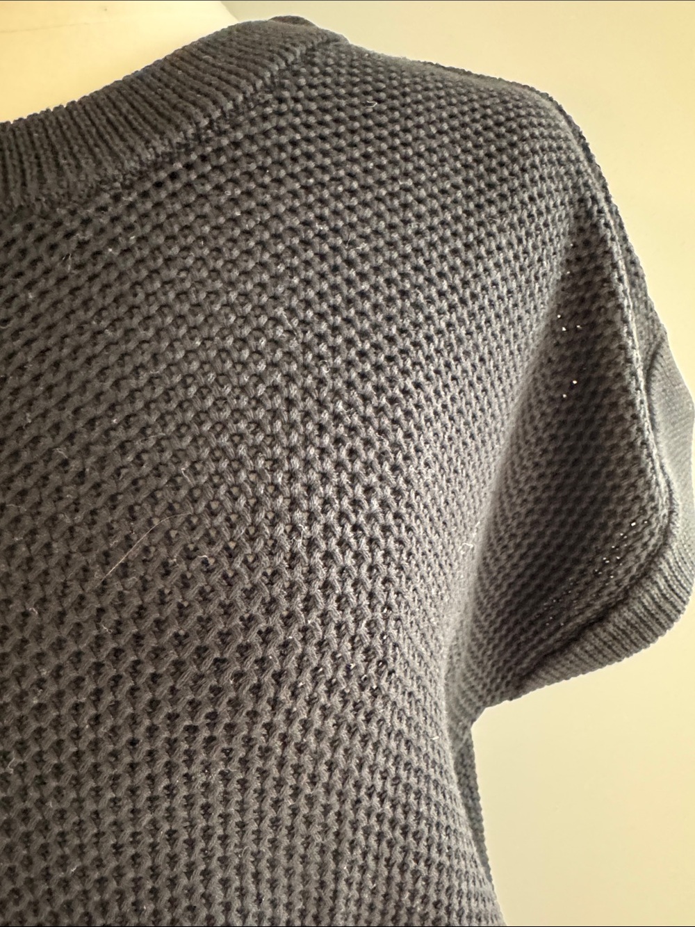 ALALA NWT Tropez Knit Cap Sleeve Sweater Top - Black, Size L - Picture 8 of 9